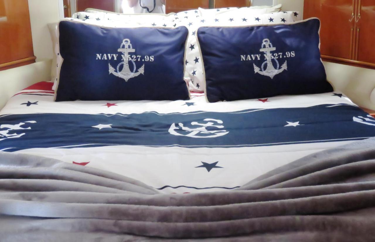 Aquadouro Yacht Radames - Sleep Boat Experience Otel Castelo de Paiva Dış mekan fotoğraf