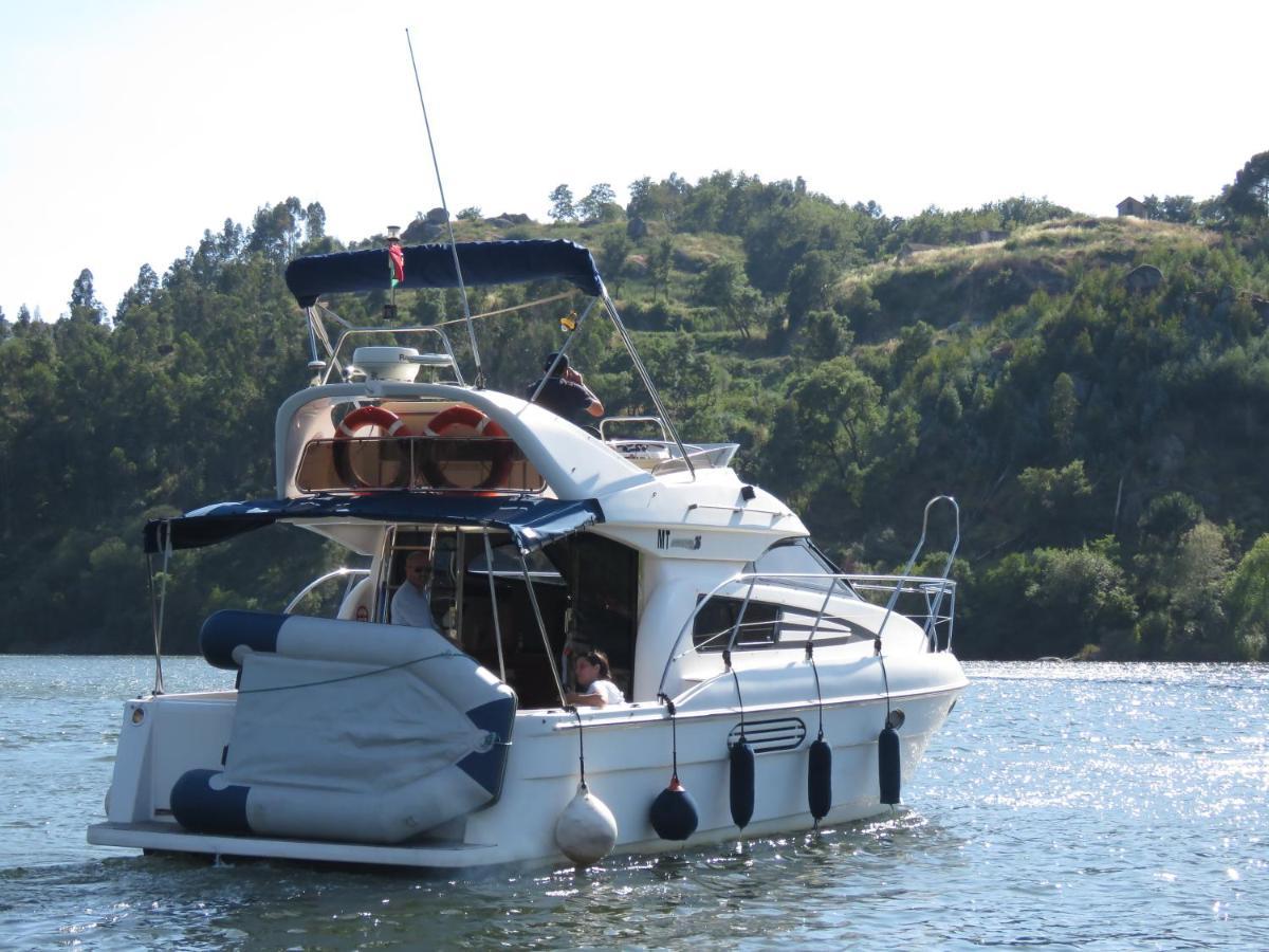 Aquadouro Yacht Radames - Sleep Boat Experience Otel Castelo de Paiva Dış mekan fotoğraf