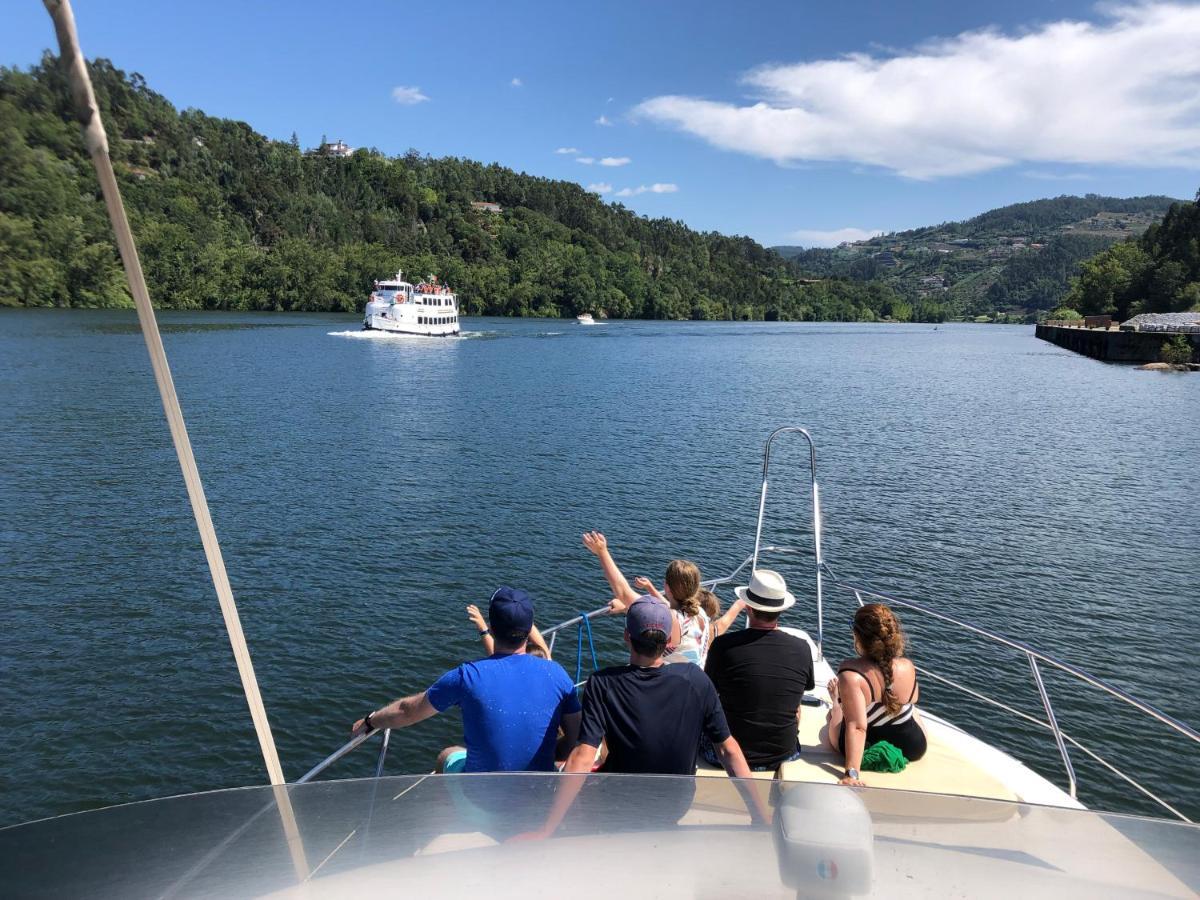 Aquadouro Yacht Radames - Sleep Boat Experience Otel Castelo de Paiva Dış mekan fotoğraf