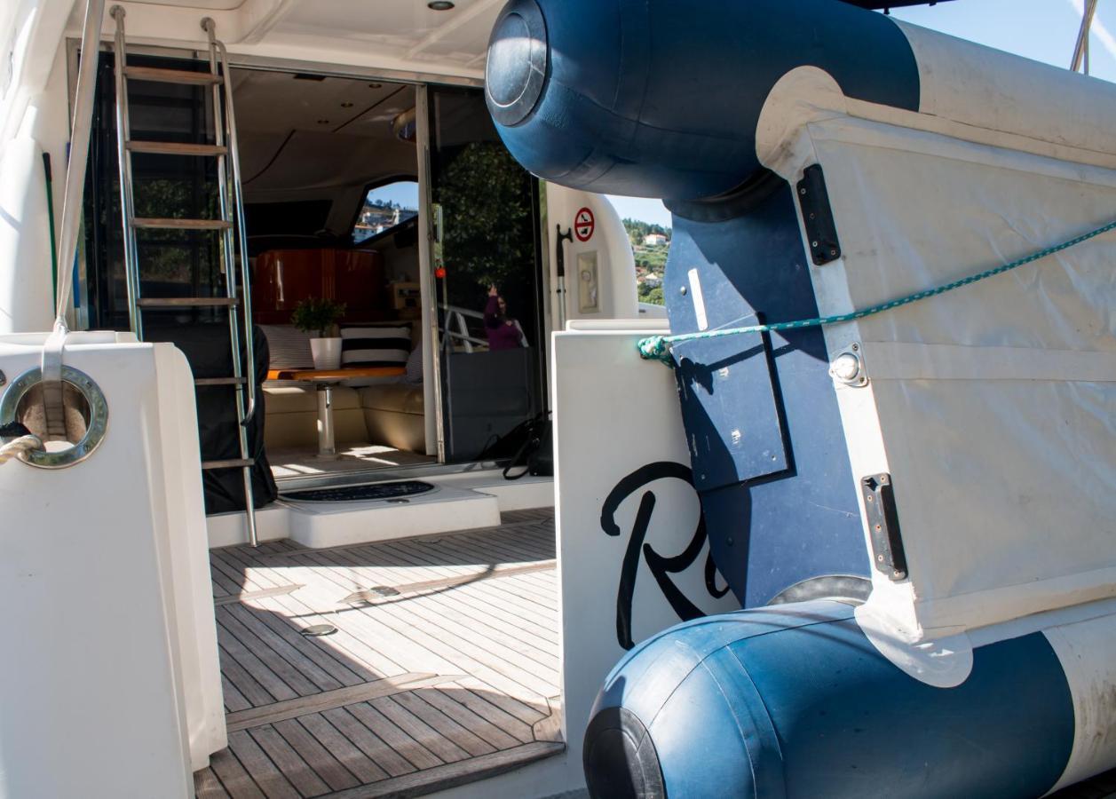 Aquadouro Yacht Radames - Sleep Boat Experience Otel Castelo de Paiva Dış mekan fotoğraf