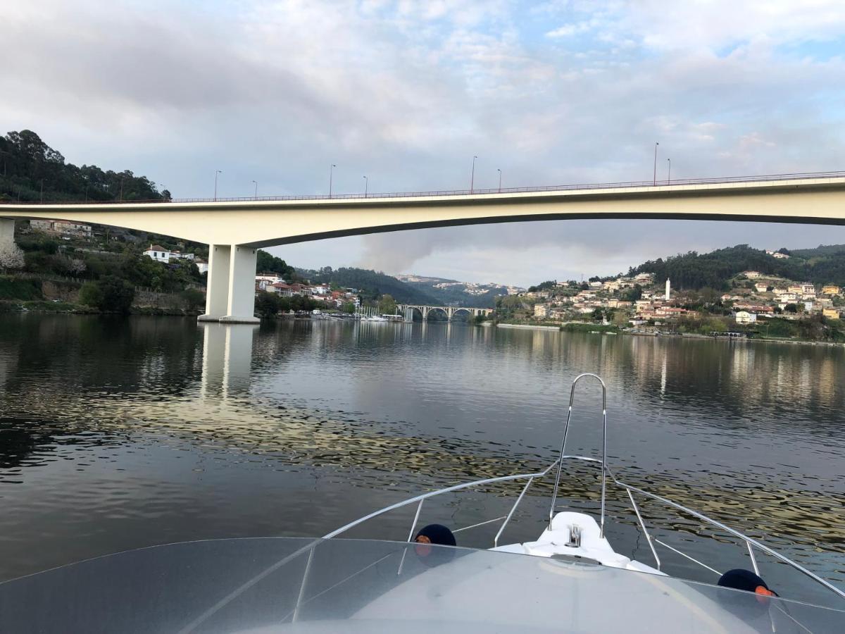 Aquadouro Yacht Radames - Sleep Boat Experience Otel Castelo de Paiva Dış mekan fotoğraf