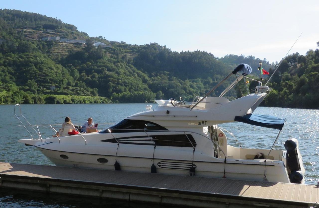 Aquadouro Yacht Radames - Sleep Boat Experience Otel Castelo de Paiva Dış mekan fotoğraf