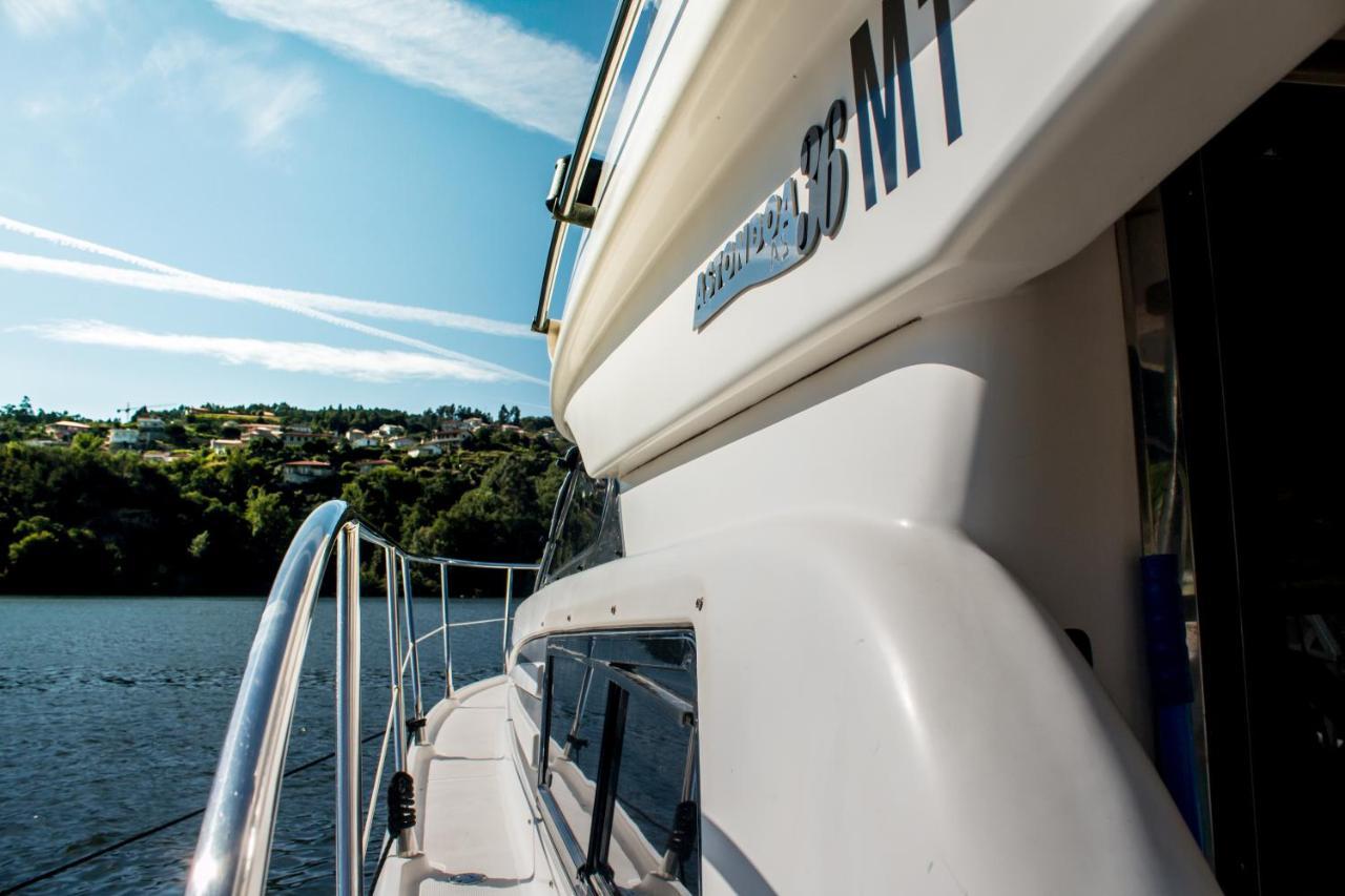 Aquadouro Yacht Radames - Sleep Boat Experience Otel Castelo de Paiva Dış mekan fotoğraf